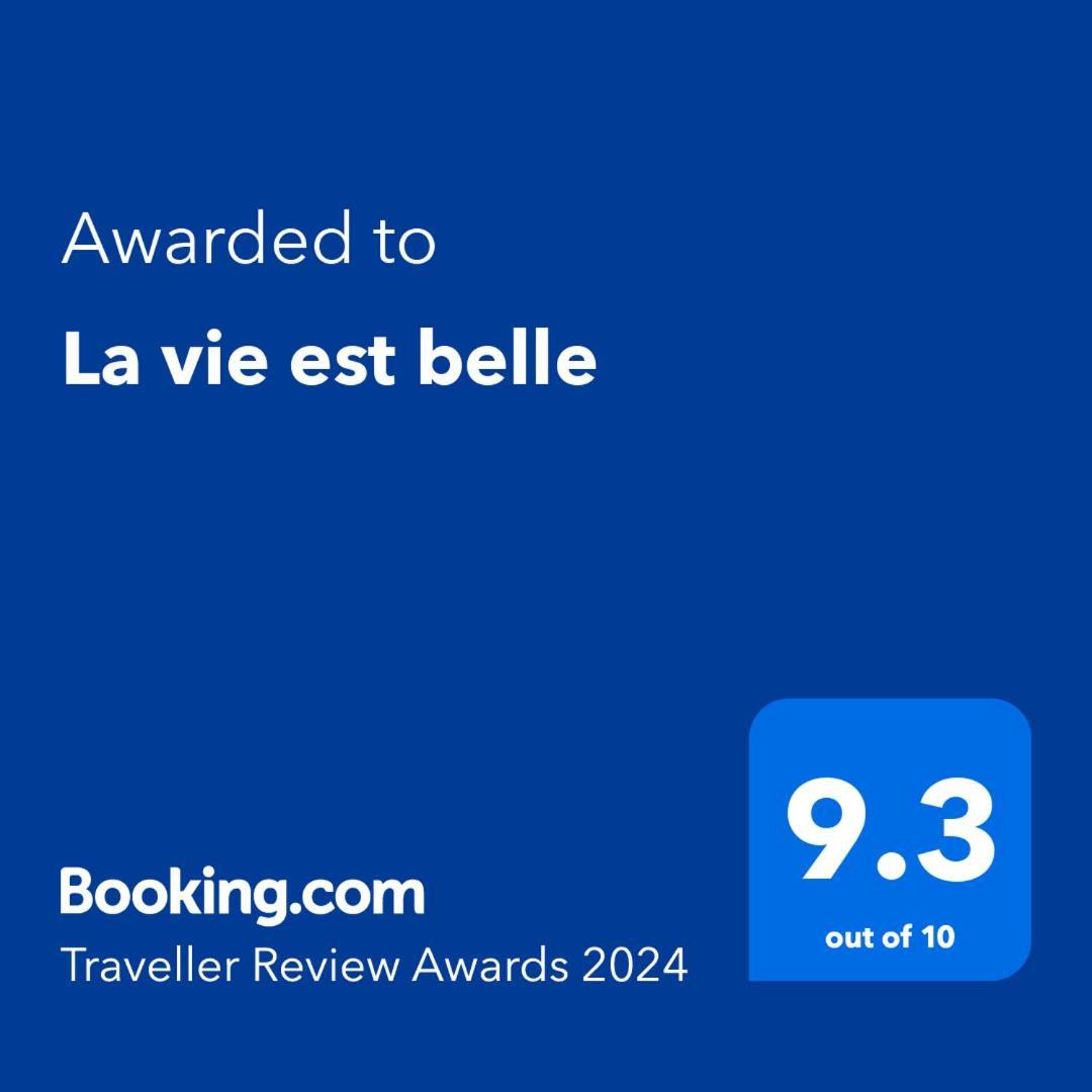 La Vie Est Belle Leilighet Bucureşti Eksteriør bilde